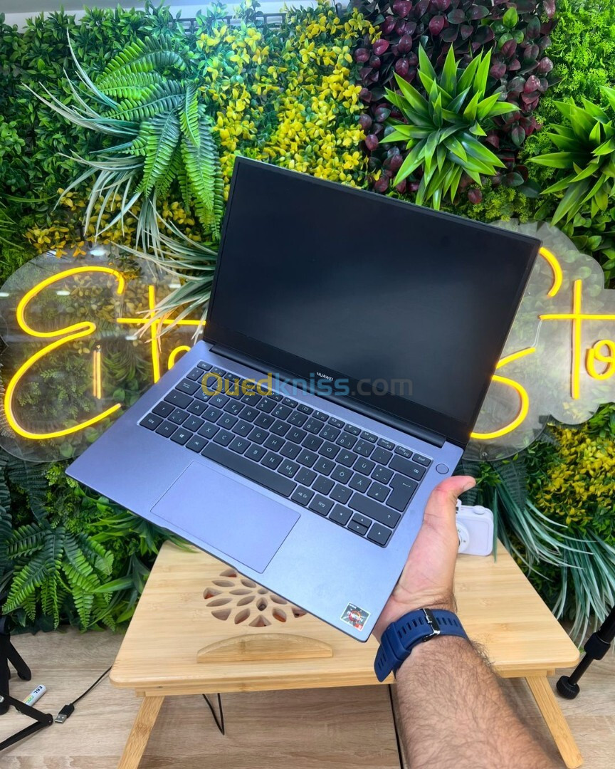 HUAWEI MATEBOOK D14  RYZEN 5 3500U 8gb/256gb AMD VEGA 8