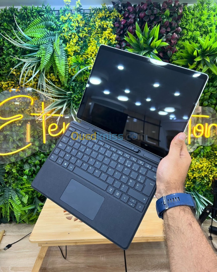 MICROSOFT SURFACE 9 I5 12EME 8GB/256GB IRIS XE