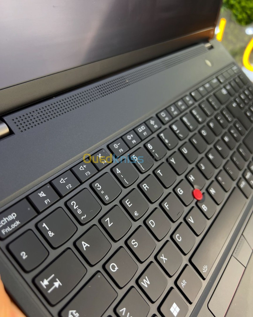 LENOVO THINKPAD P16s I7 13eme 32gb/1000gb  iris xe+ nvidia RTX A500 