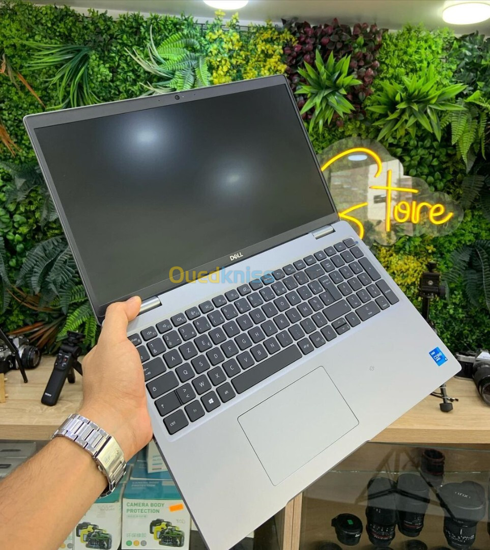 DELL LATITUDE 5520 I5 11eme 8gb/256gb iris xe