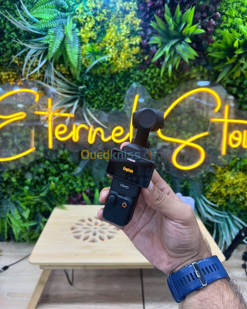 DJI OSMO POCKET 3 combo creator neuf jamais utilisé