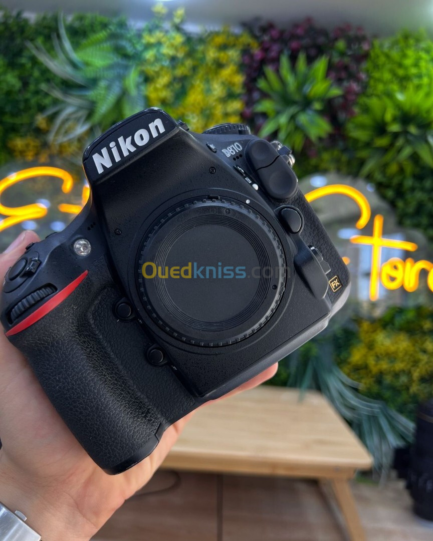 NIKON D810 en excellent etat avec batterie et chargeur