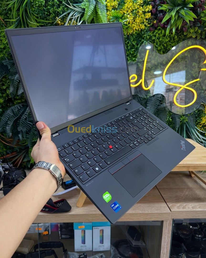 LENOVO THINKPAD P16s I7 13eme 32gb/1000gb  iris xe+ nvidia RTX A500 