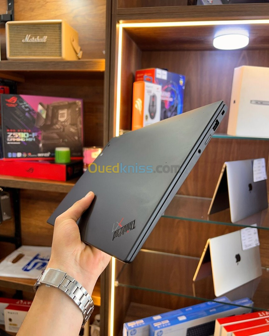 LENOVO THINKPAD X1 carbon i5 11eme 16gb/256gb iris xe