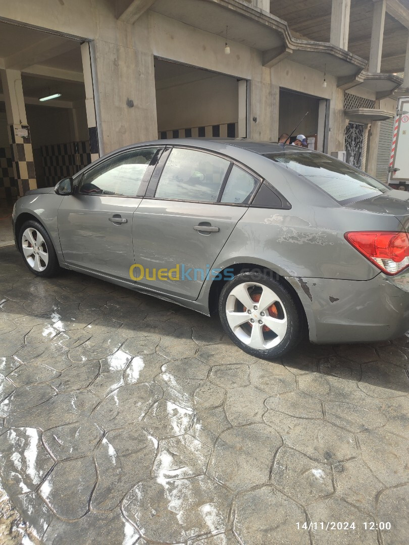 Chevrolet Cruze 2010 LT