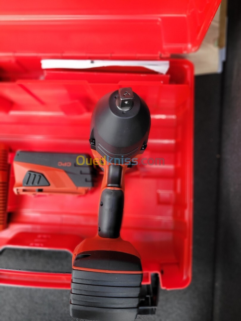 Boulonneuse HILTI sans fil