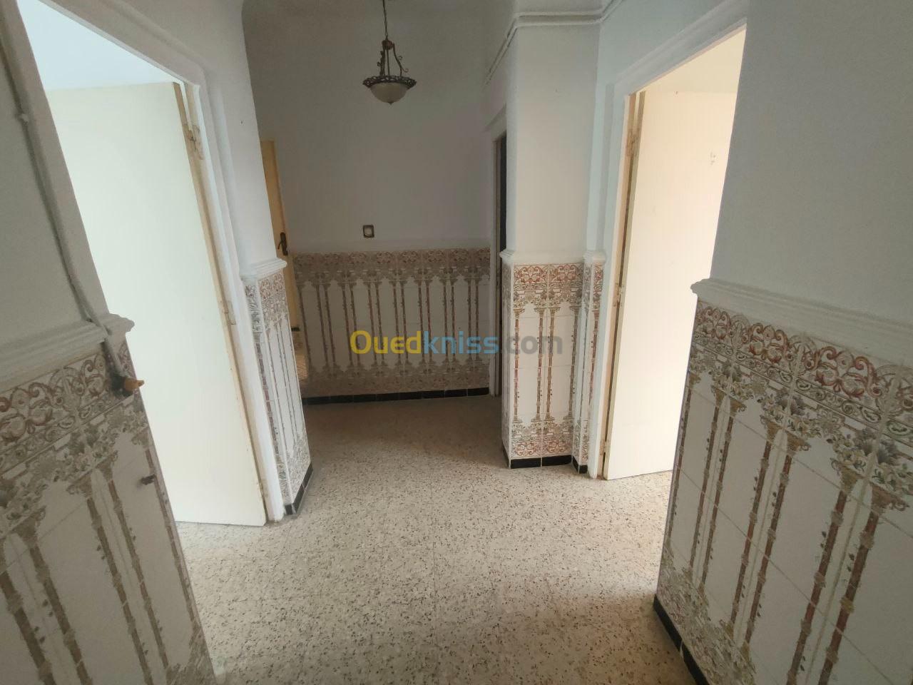 Vente Appartement F3 Alger Les eucalyptus