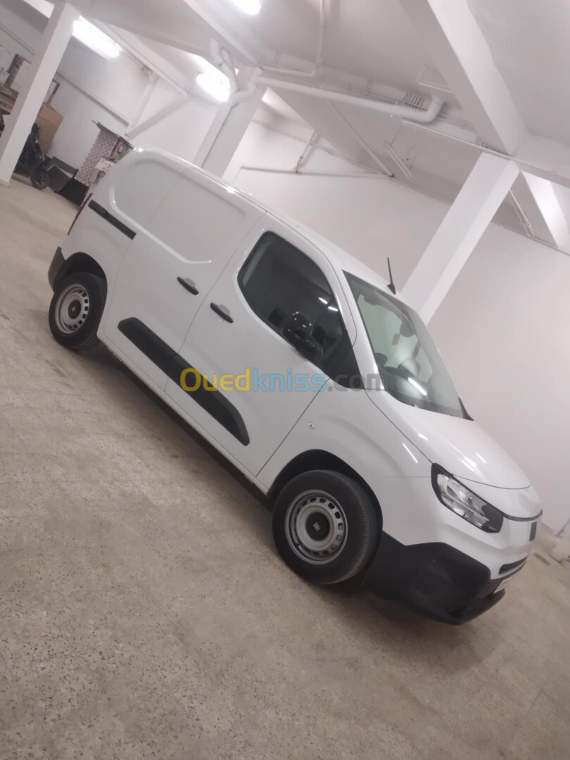 Fiat Doblo 2024 Réstily