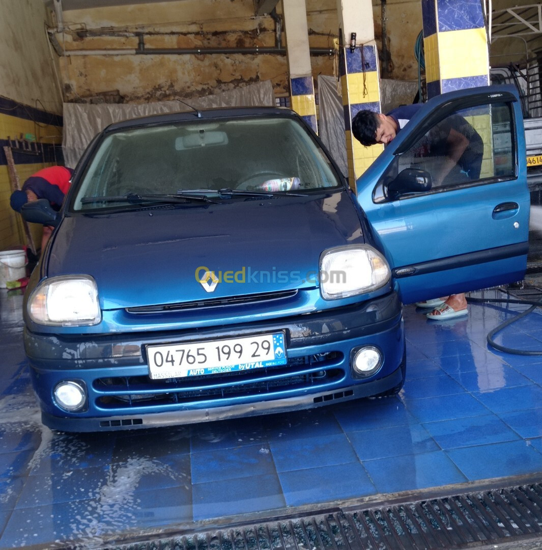 Renault Clio 1999 Debza