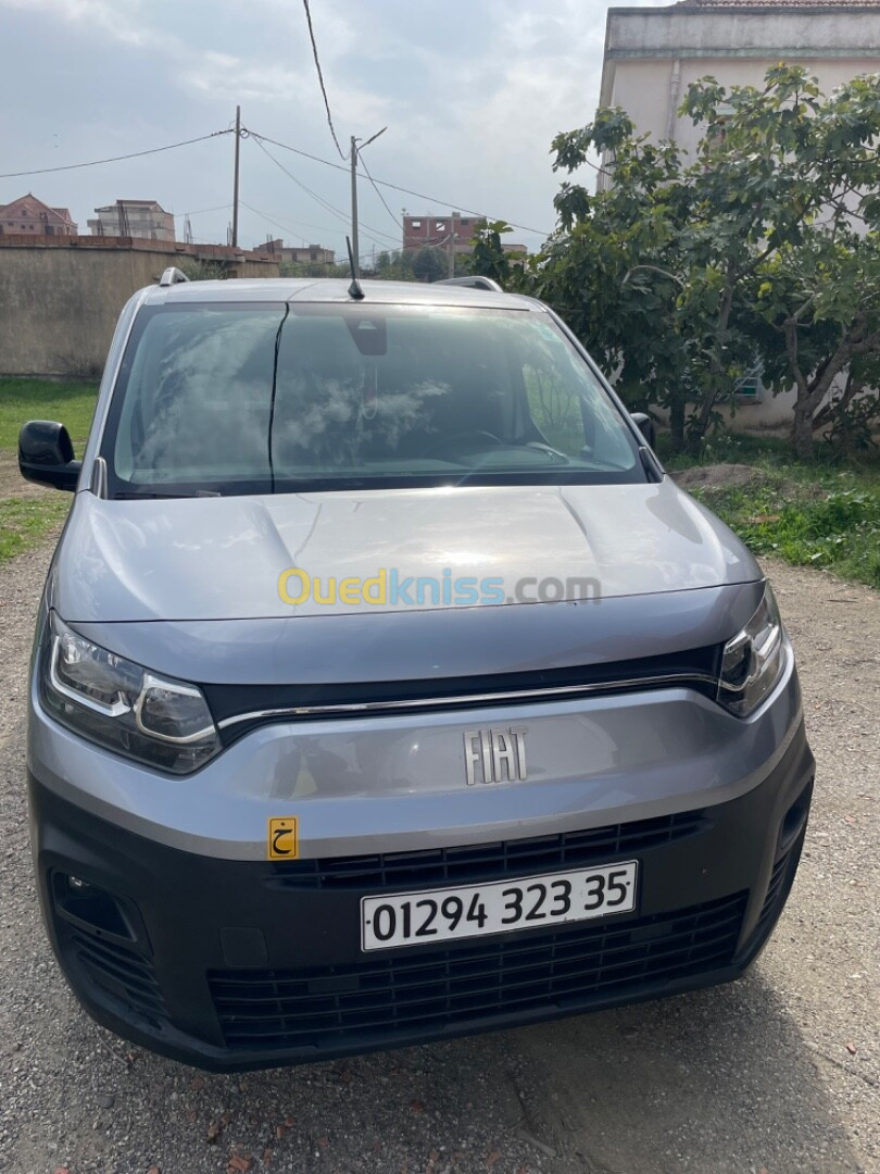 Fiat Doblo 2023 Italian