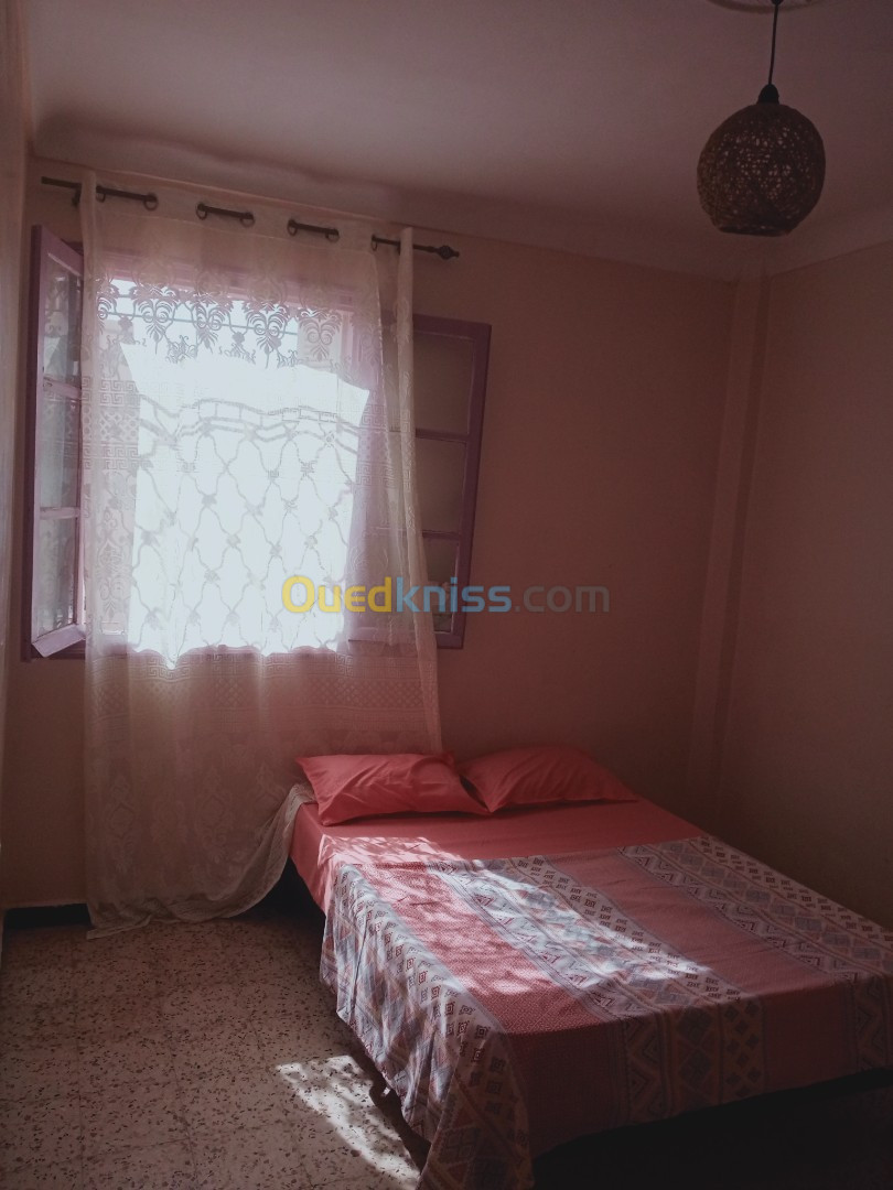 Location Appartement F4 Mostaganem Mezghrane