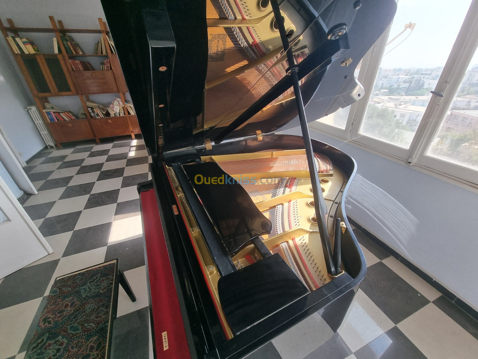 Vend Piano Professionnel Yamaha 1/4 de queu