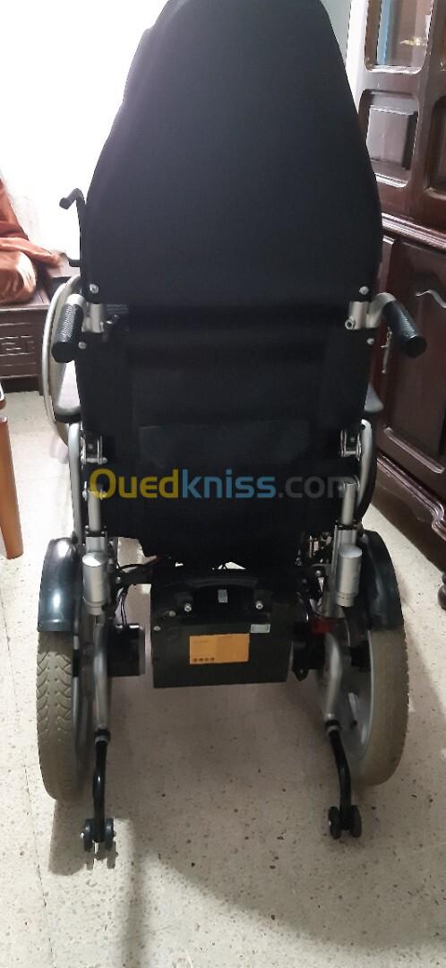 Fauteuil roulant électrique pliable 