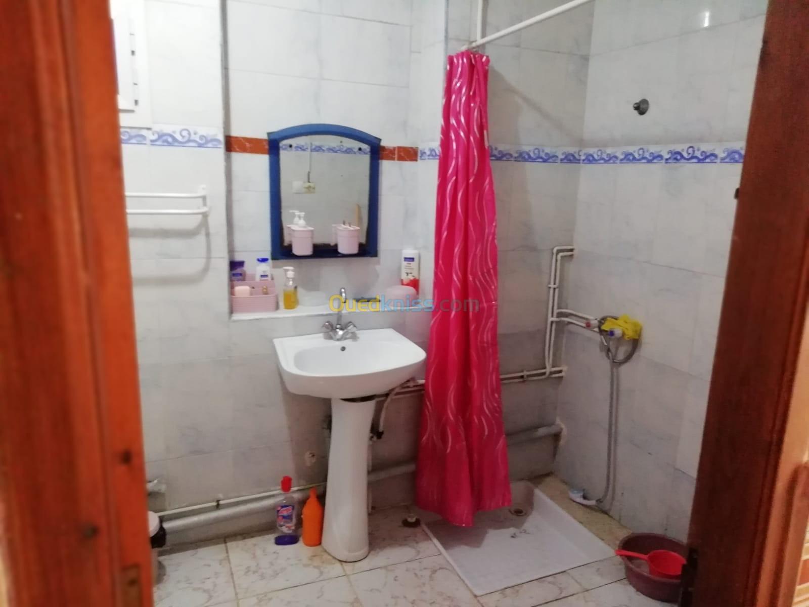 Location vacances Appartement F3 Alger Bordj el kiffan