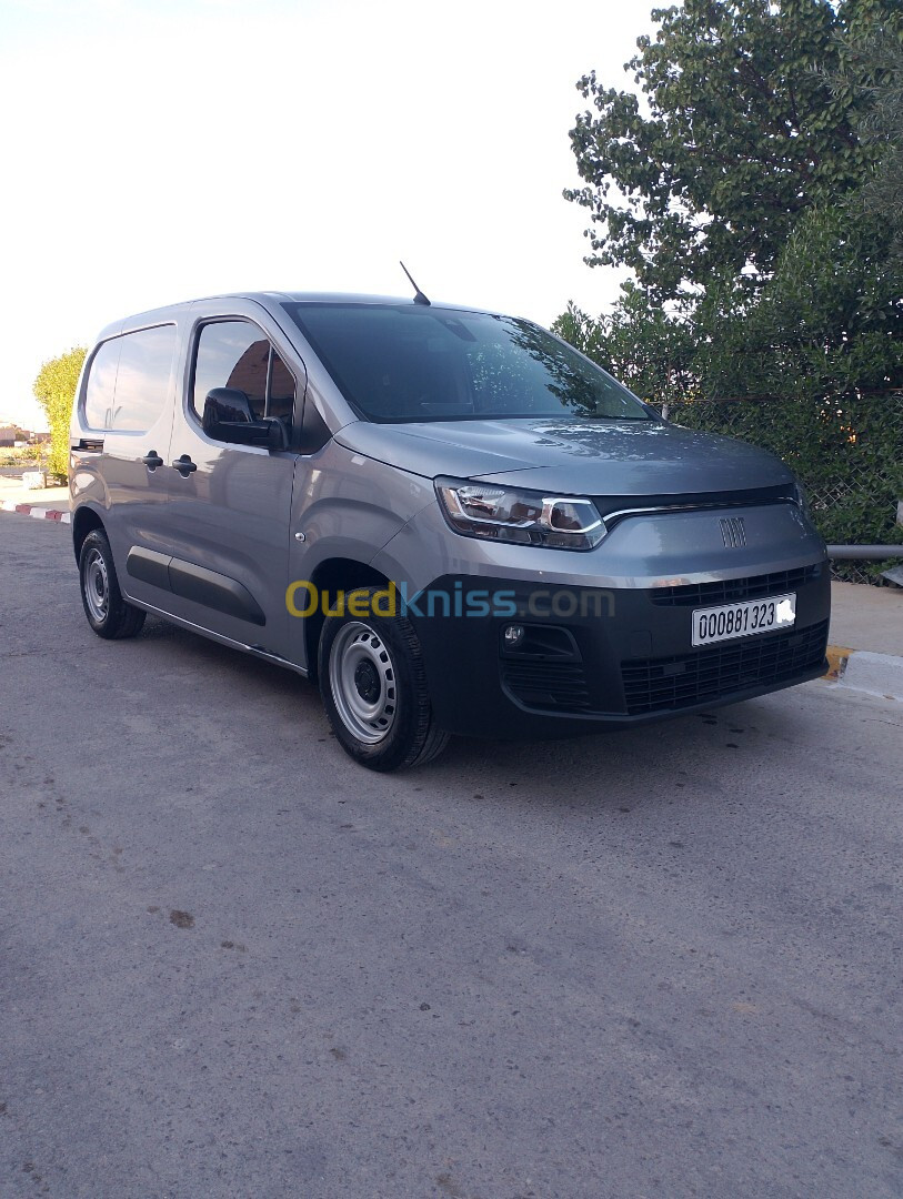 Fiat Doblo 2023 italya