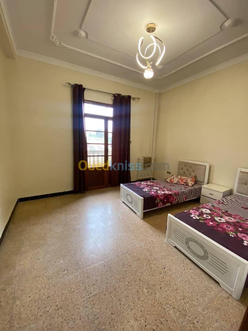 Location vacances Niveau De Villa F5 Alger El achour