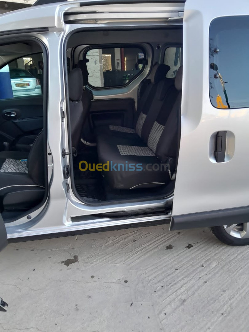 Renault Kangoo 2024 