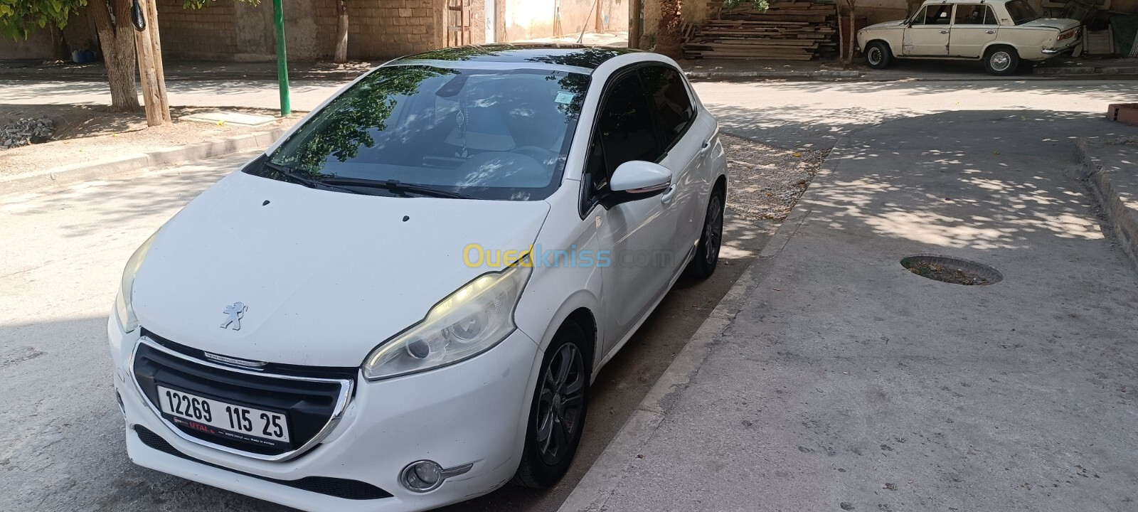 Peugeot 208 2015 Allure