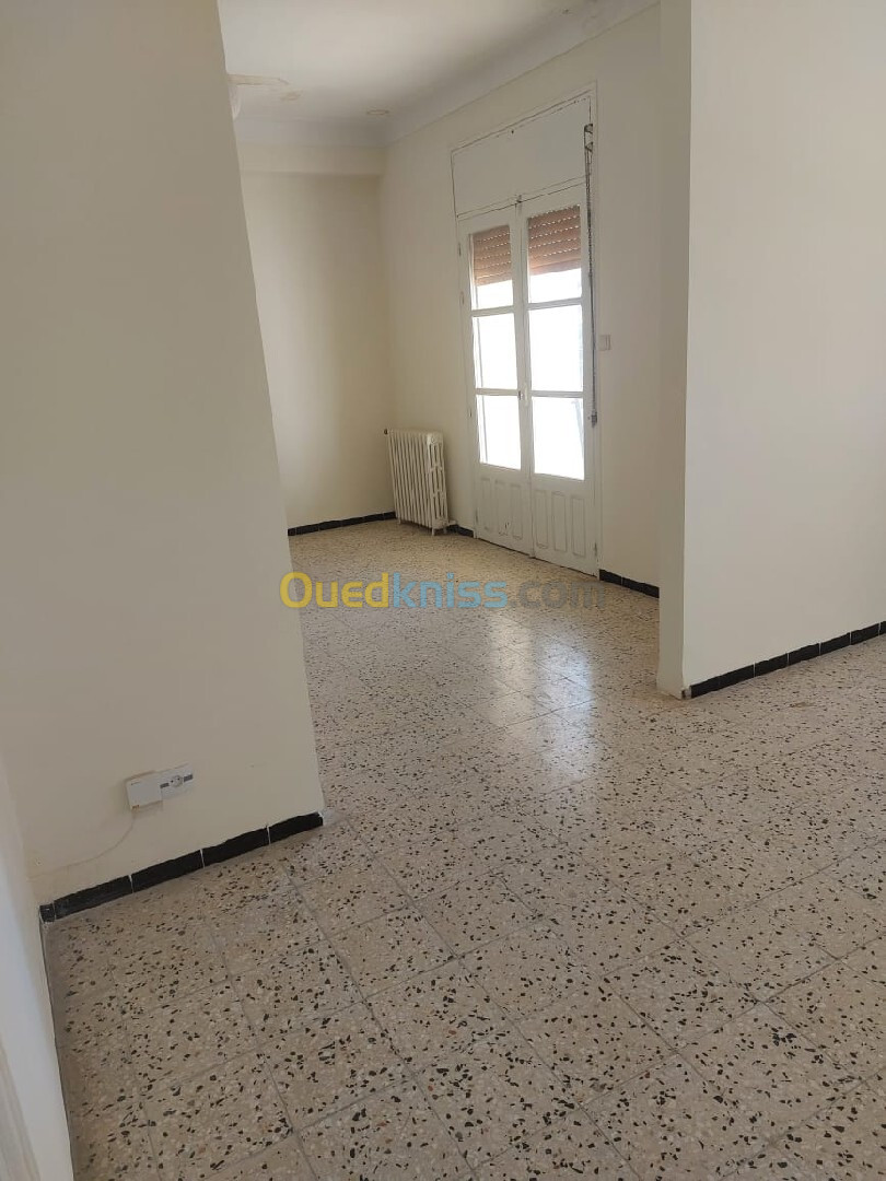 Location Appartement F5 Alger Bir mourad rais