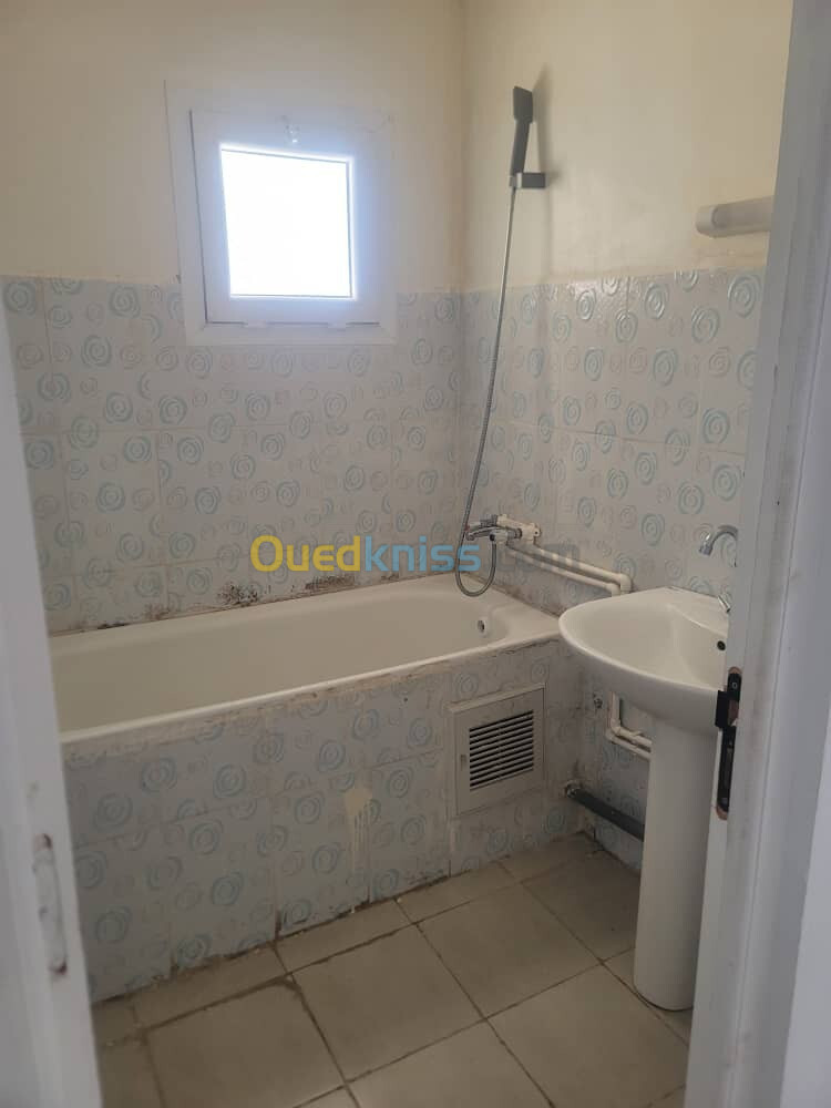 Location Appartement F3 Alger Ain benian