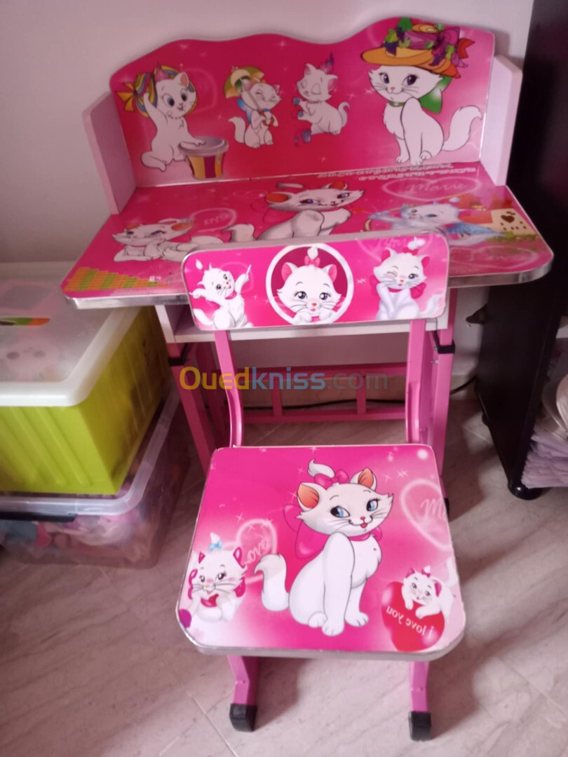 Bureau pour enfants 