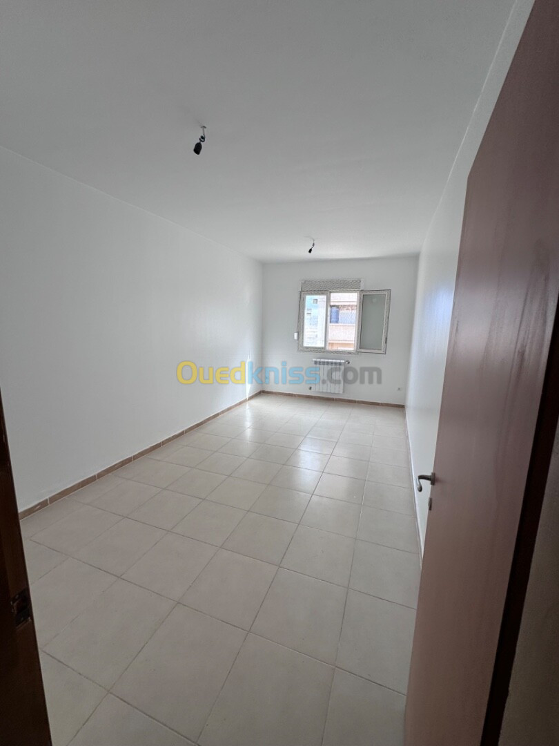 Location Appartement F3 Annaba Annaba