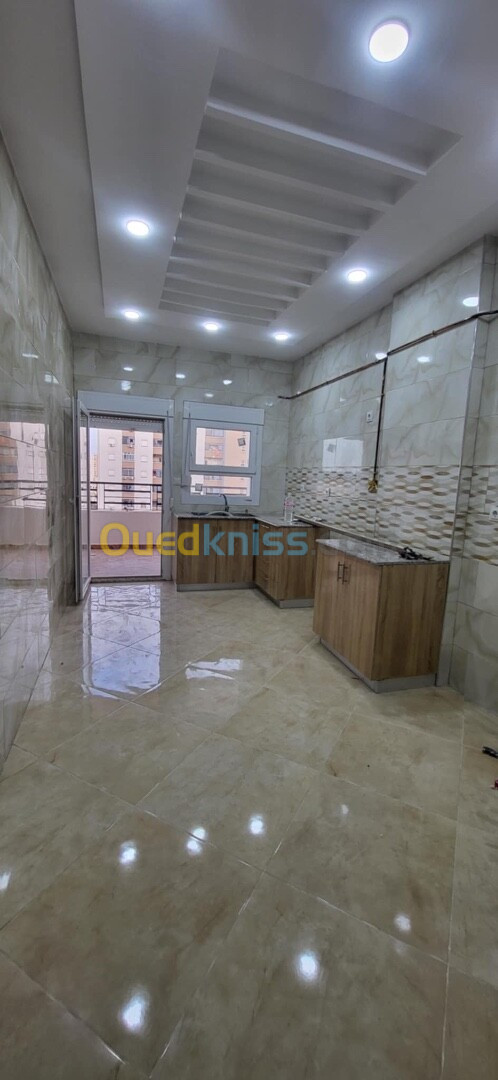 Location Appartement F4 Annaba Annaba