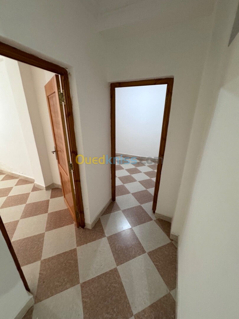 Location Appartement F4 Annaba Annaba