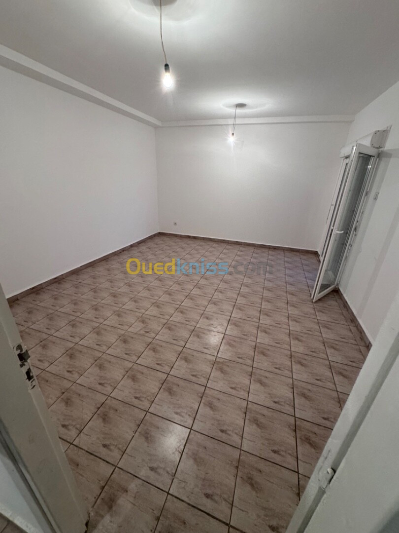 Location Appartement F4 Annaba Annaba