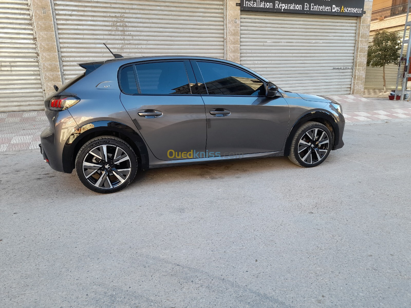 Peugeot 208 2023 Gti