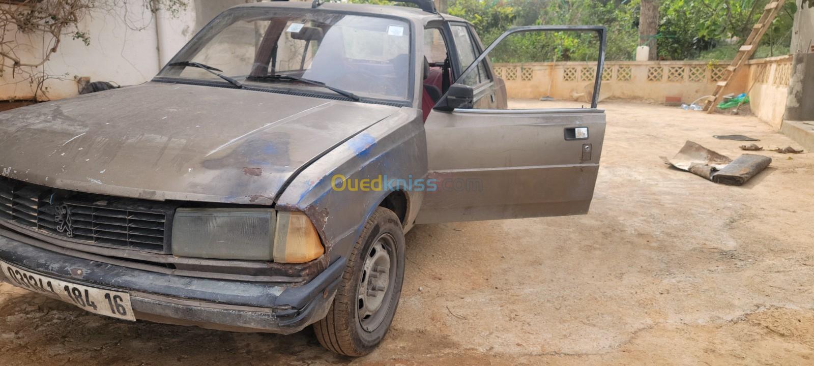 Peugeot 305 1984 305