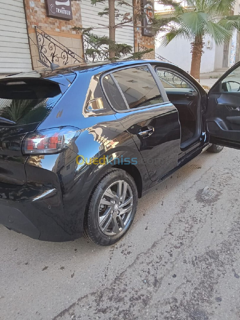 Peugeot 208 2022 Active Facelift