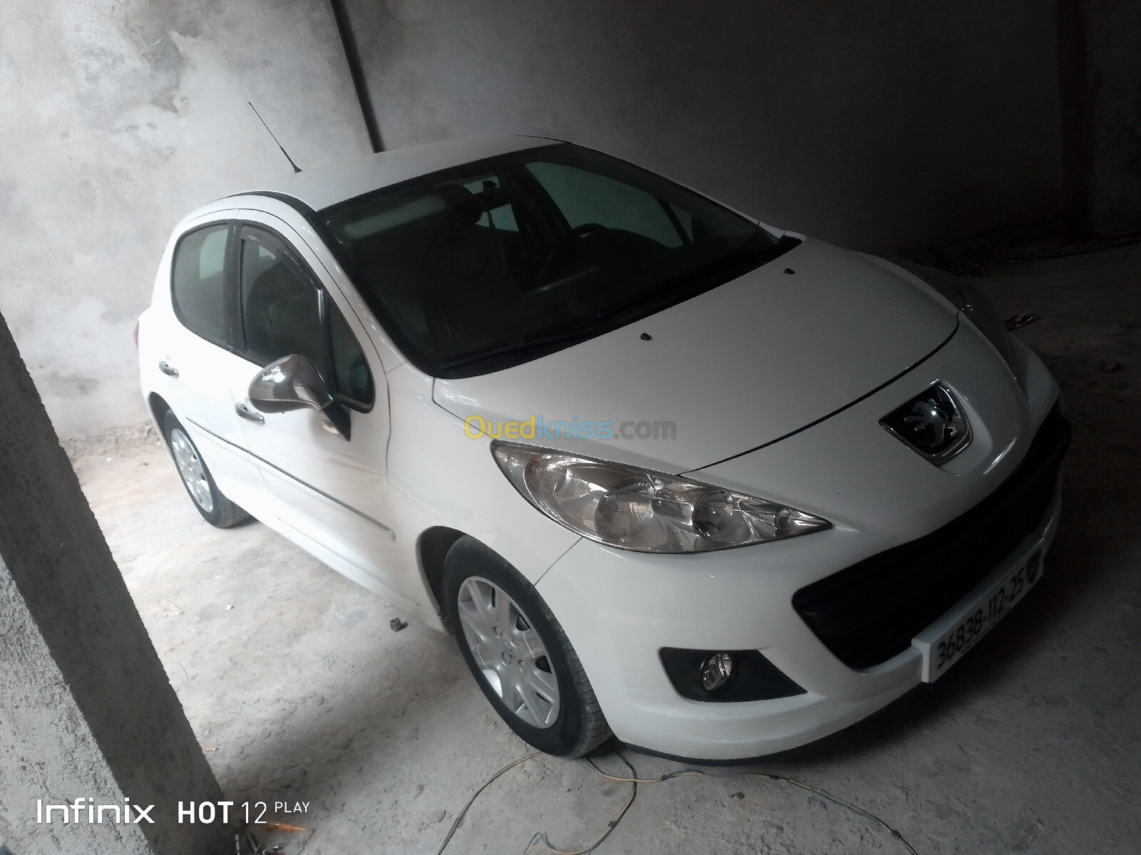 Peugeot 207 2012 Fennec