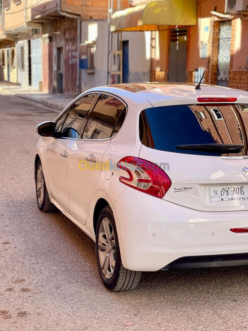 Peugeot 208 2015 Allure