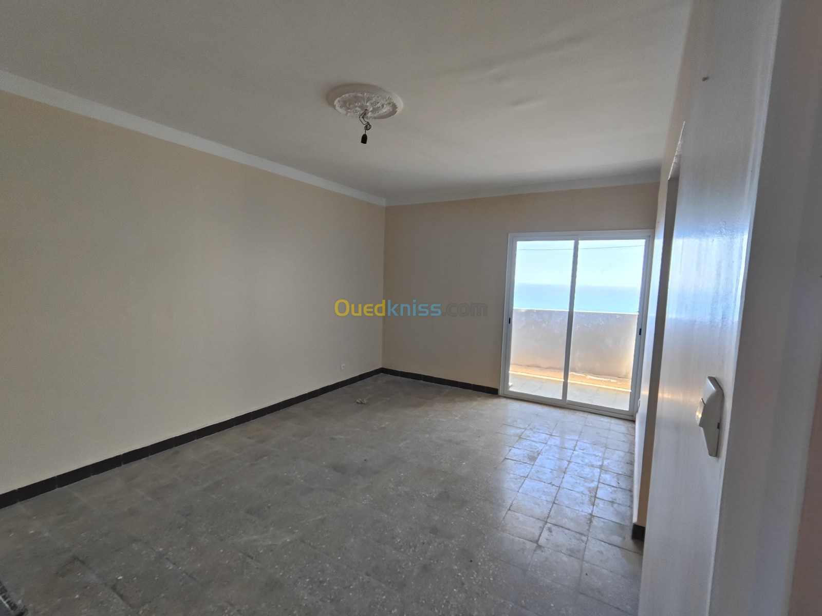 Location Appartement F4 Tipaza Cherchell