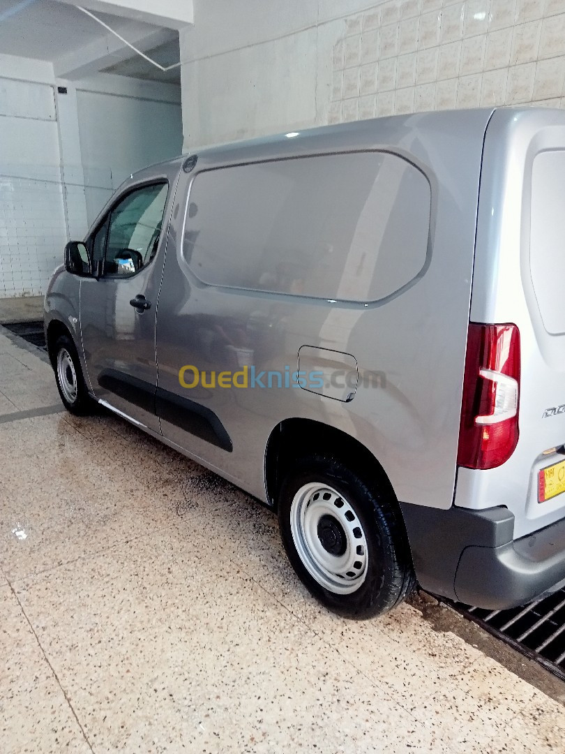 Fiat Doblo 2023 Prefisionel