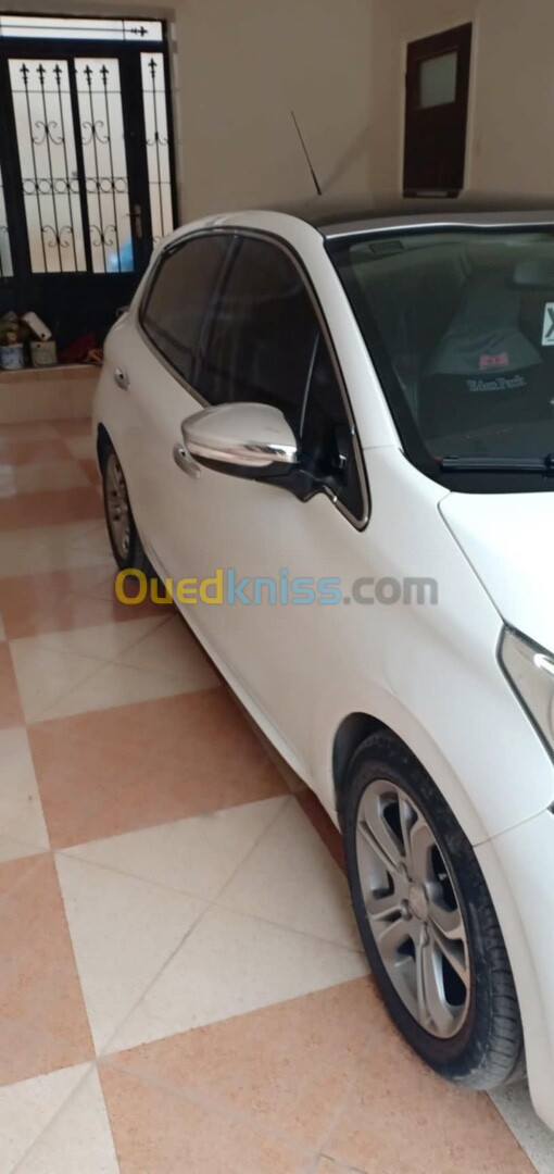 Peugeot 208 2013 Allure