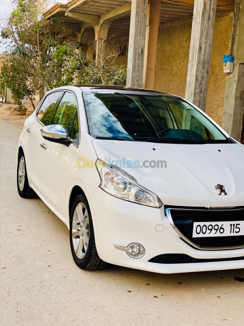 Peugeot 208 2015 Allure