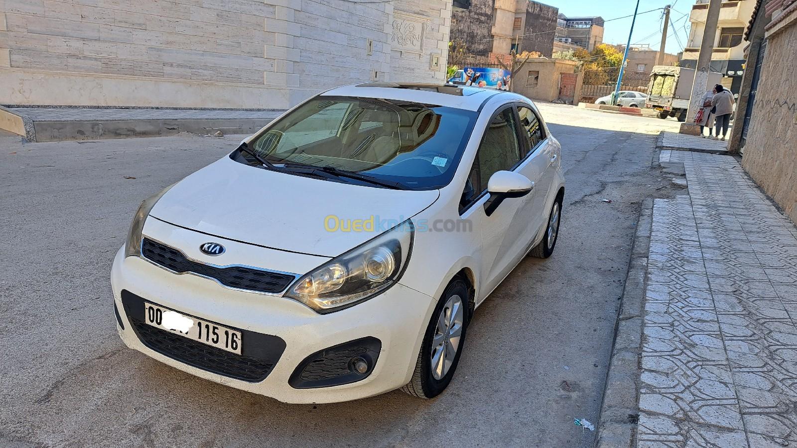 Kia Rio 5 portes 2015 Funny