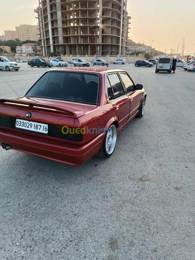 BMW E30 1987 