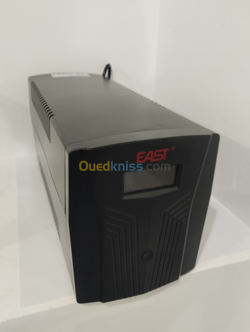 ONDULEUR EAST 1500VA LCD