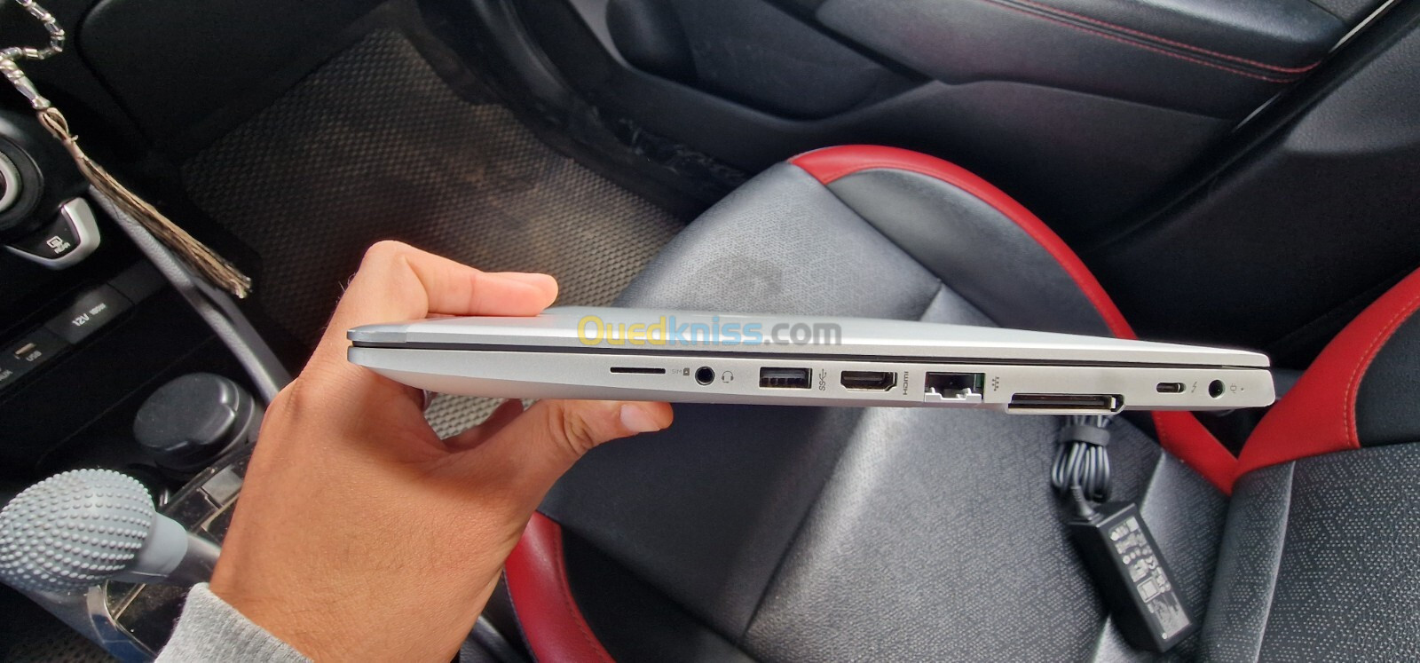 Hp elitebook 840 G5  -i5 8em Vpro 8gb 128 SSD ( uk machi dubai ) 