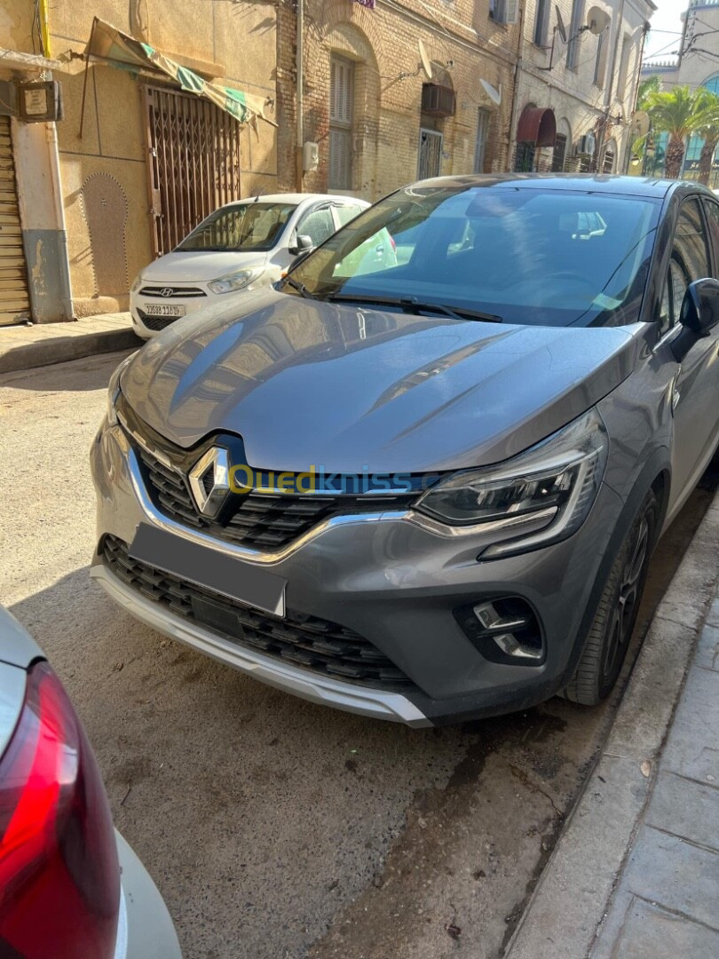 Renault Captur 2023 Full option