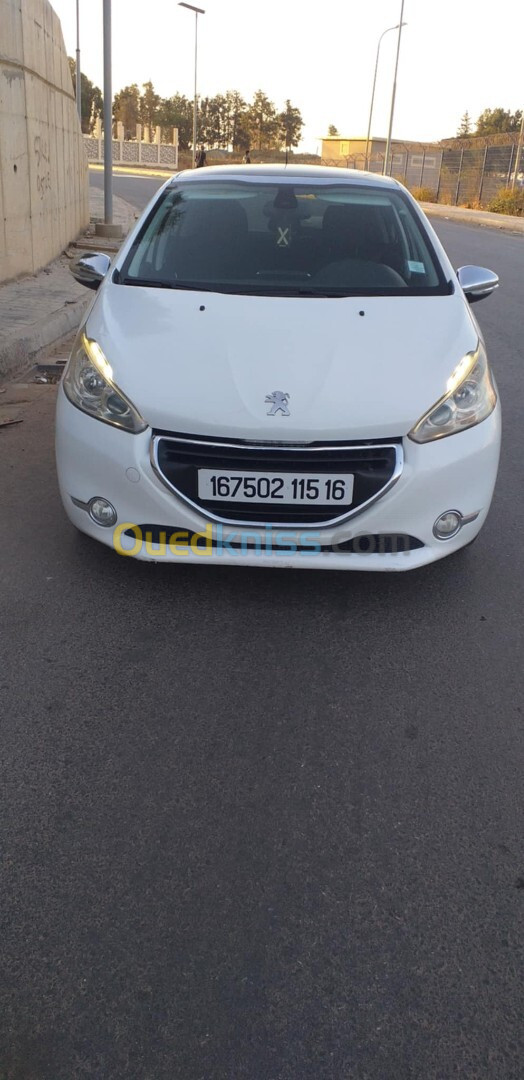 Peugeot 208 2015 