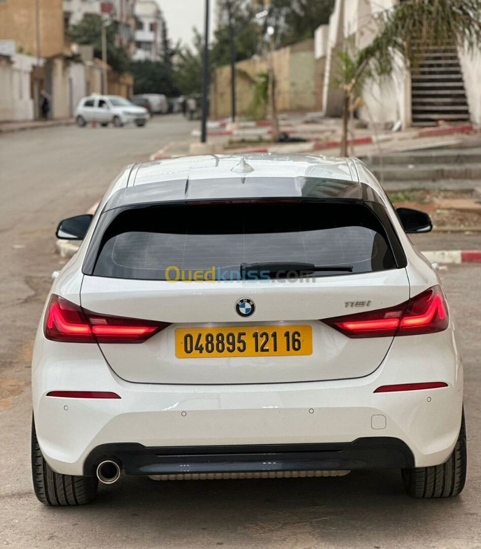 BMW Série 1 2021 118 i