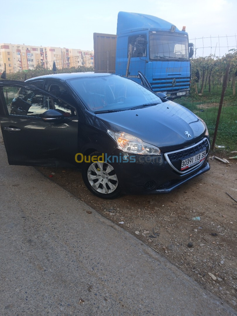 Peugeot 208 2013 