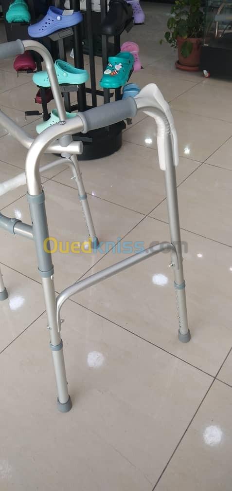  DÉAMBULATEUR ADULTE EN ALUMINIUM SANS ROUES