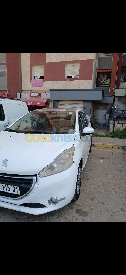 Peugeot 208 2015 Allure