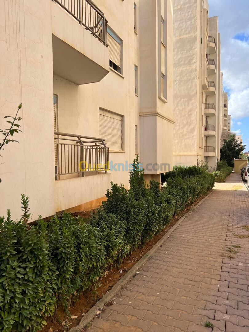 Location Appartement F4 Alger Cheraga