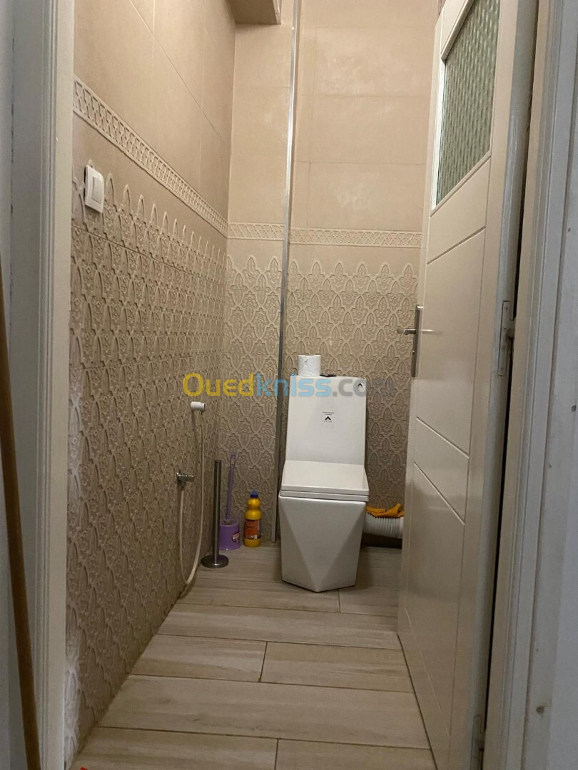 Location vacances Appartement F3 Alger Birkhadem